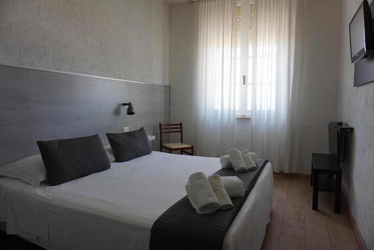Alba Sul Mare Hotel Lido di Camaiore Buitenkant foto