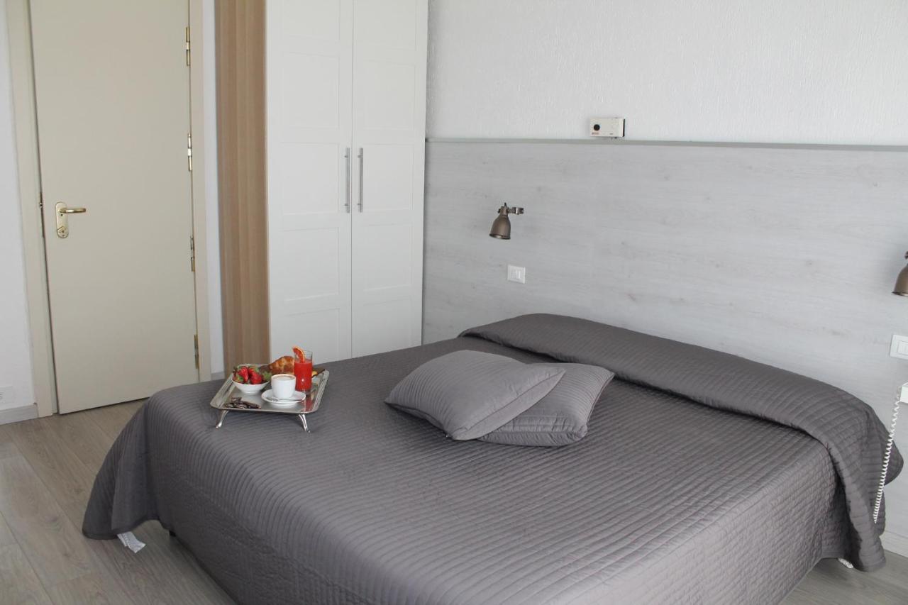 Alba Sul Mare Hotel Lido di Camaiore Buitenkant foto