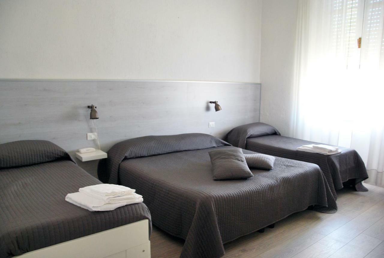 Alba Sul Mare Hotel Lido di Camaiore Buitenkant foto